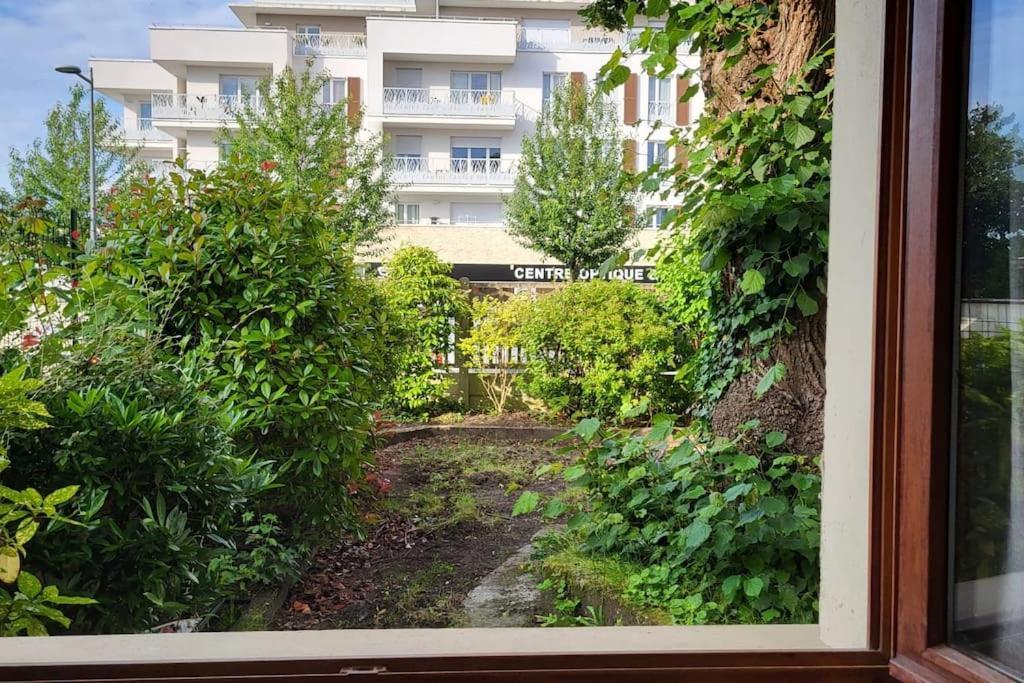Le Petit Entre Paris Et Disney, Proche Centrex Avec Jardin Privatif Et Parking Appartement Noisy-le-Grand